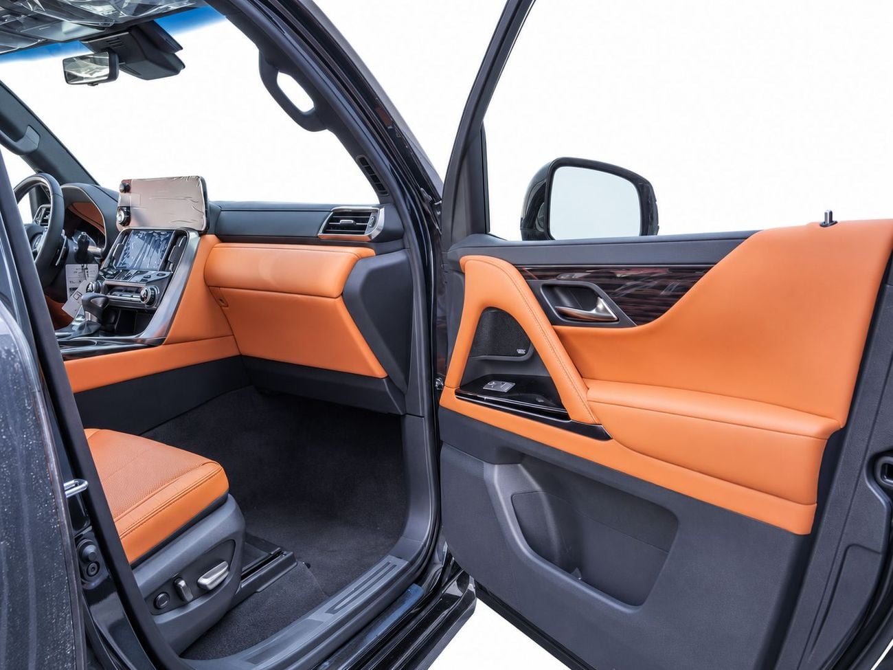 لكزس LX 700h VIP ECTAV0007 - لكزس LX700h VIP موديل 2026 - محرك هجين 3.5 لتر، ناقل حركة أوتوماتيكي - لون رمادي مع مقصو