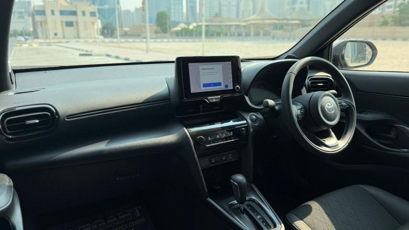 تويوتا يارس كروس YARIS CROSS 1.5 LITER ,PETROL RIGHT HAND ,FOR EXPORT ONLY