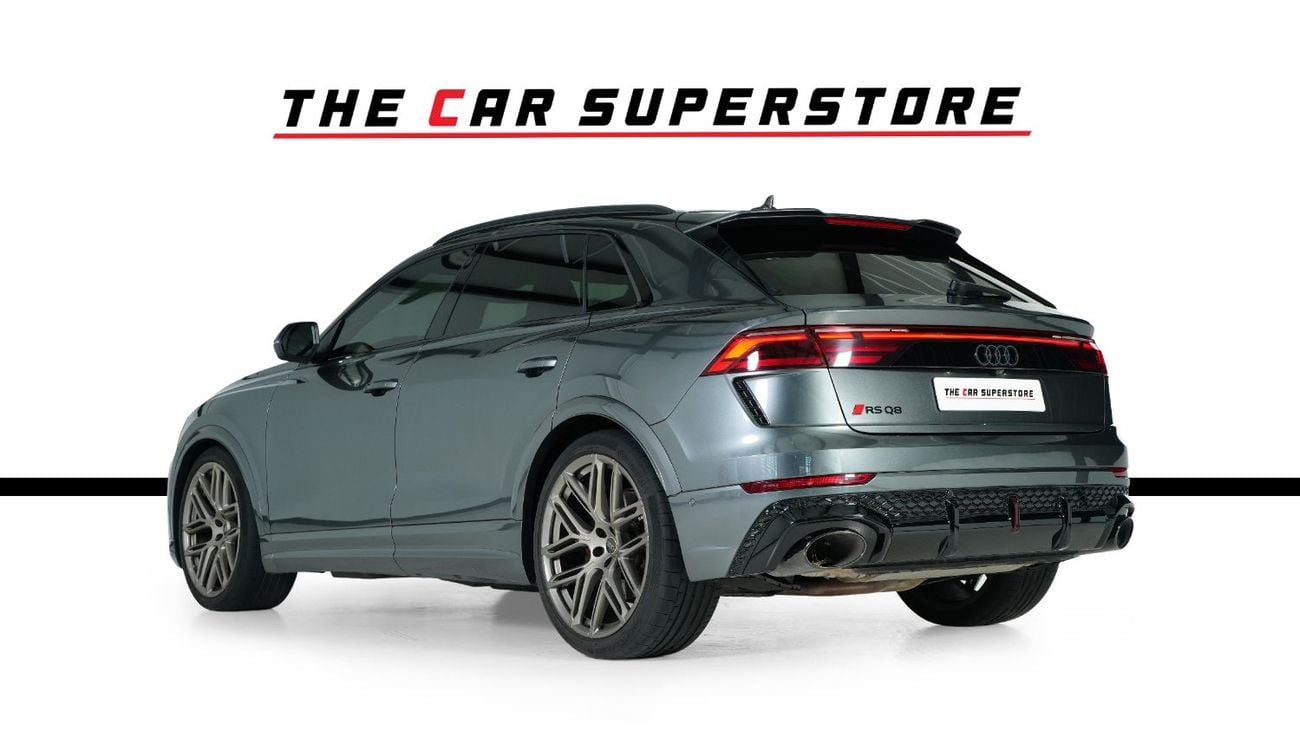 Audi RSQ8 STANDARD High Gloss Black Styling Package-23 Inch Alloys-Al Nabooda Service Contract Until 2029