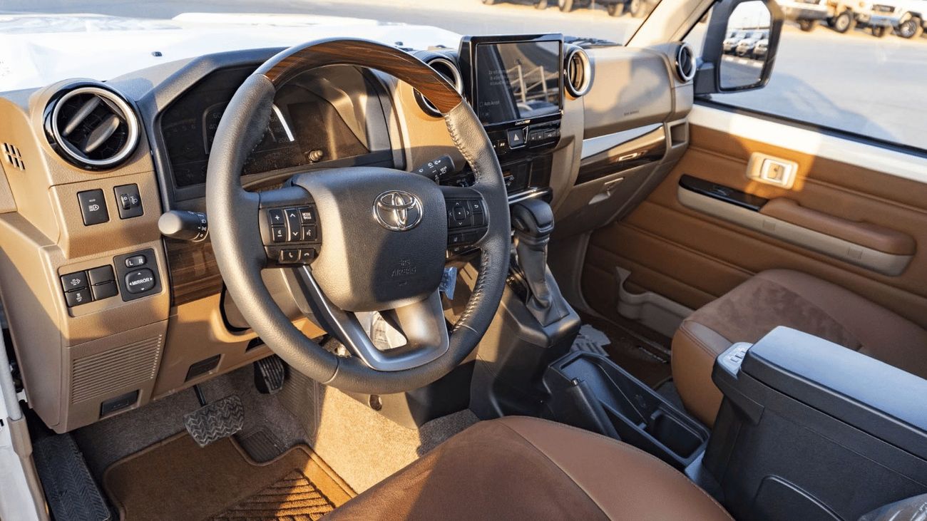 تويوتا لاند كروزر 70 ECT0101 - TLC76 Hardtop 5 Doors GDJ76 - 2.8L Diesel Auto White