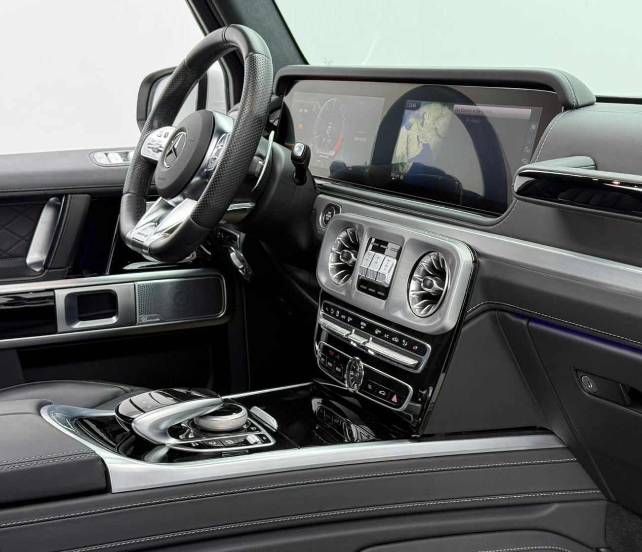 مرسيدس بنز G 63 AMG 2022 Mercedes Benz G63 AMG, Warranty, Very Low Km,  Fully Loaded, Excellent Condition, Japanese