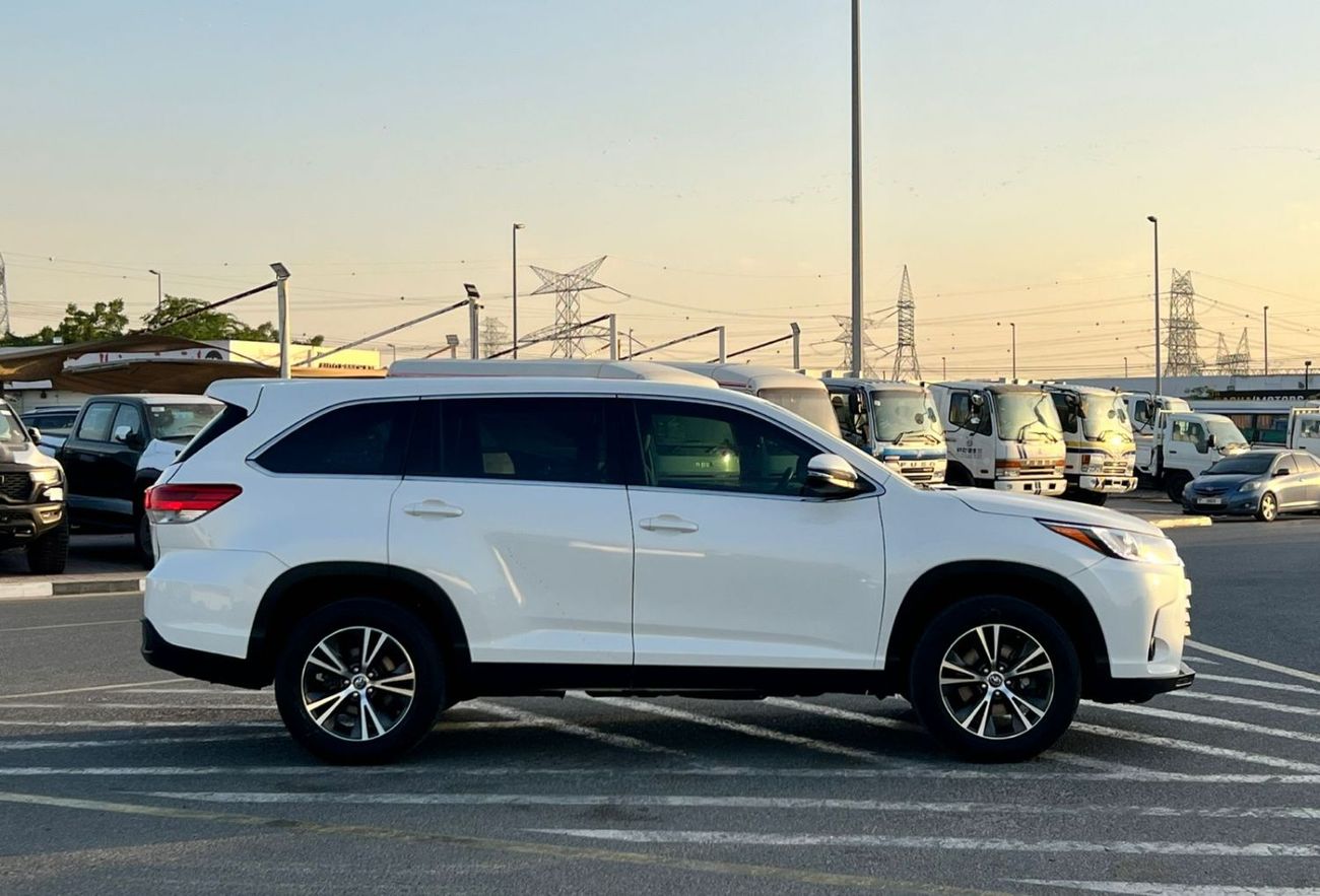 تويوتا هايلاندر 2019 Toyota Highlander MidOption - 2.7L V4 - Rear Camera - 7 Leather Seat