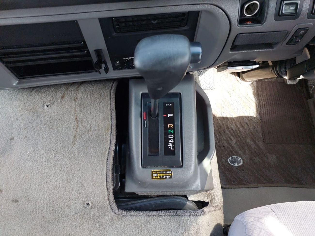 تويوتا كوستر TOYOTA COASTER BUS RHD 2008 MODEL 4.0 L DIESEL AUTOMATIC(PM52302)