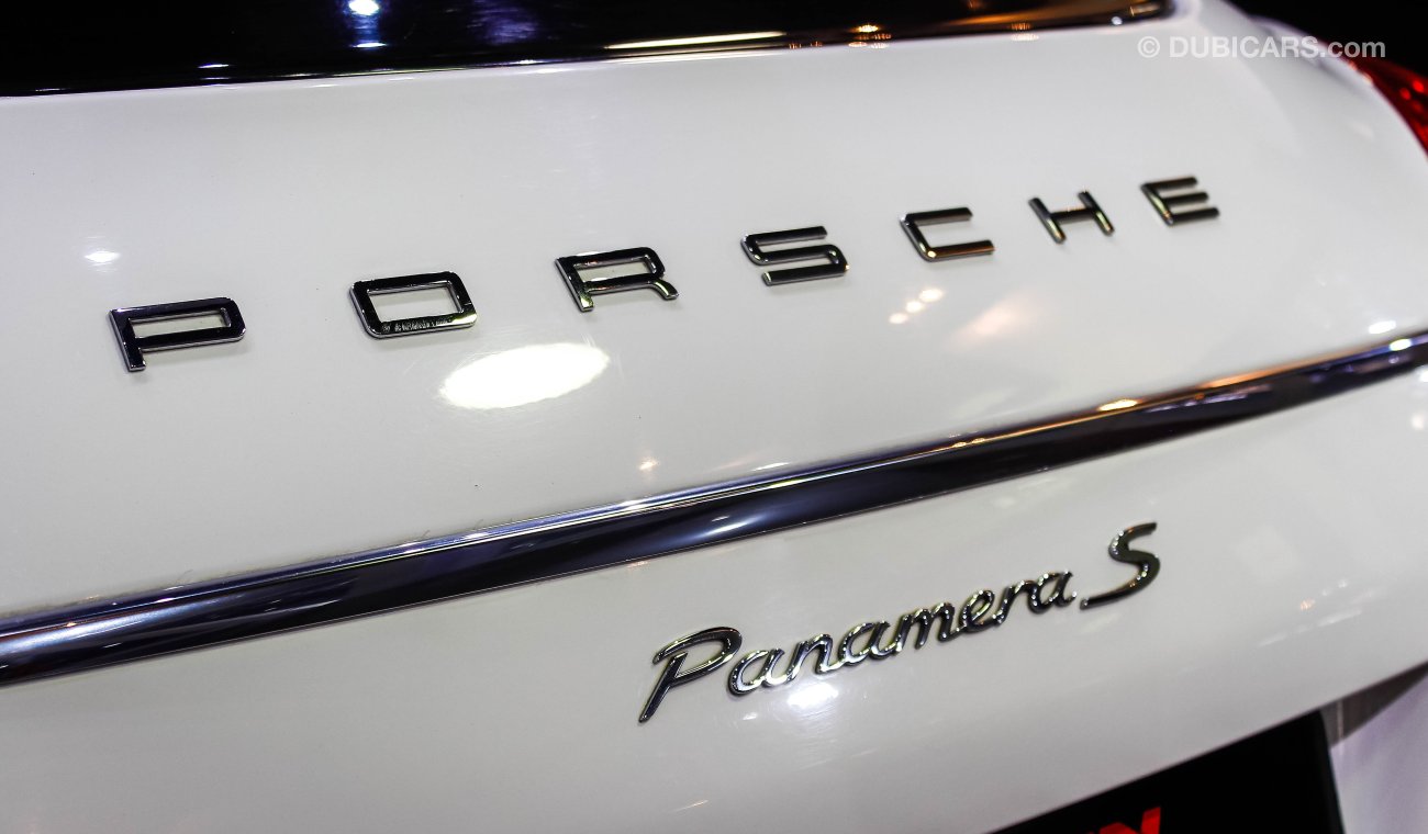 Porsche Panamera S