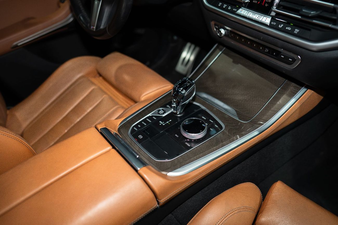 BMW X5 xDrive40i Luxury M Sport Package 3.0L 2022 BMW X5 XDRIVE40I | XDRIVE ALL-WHEEL DRIVE SYSTEM | APPLE 