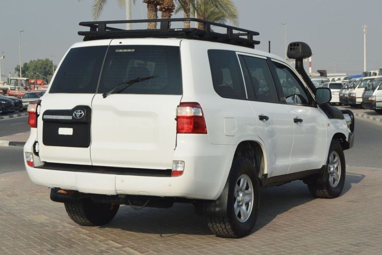 تويوتا لاند كروزر GX