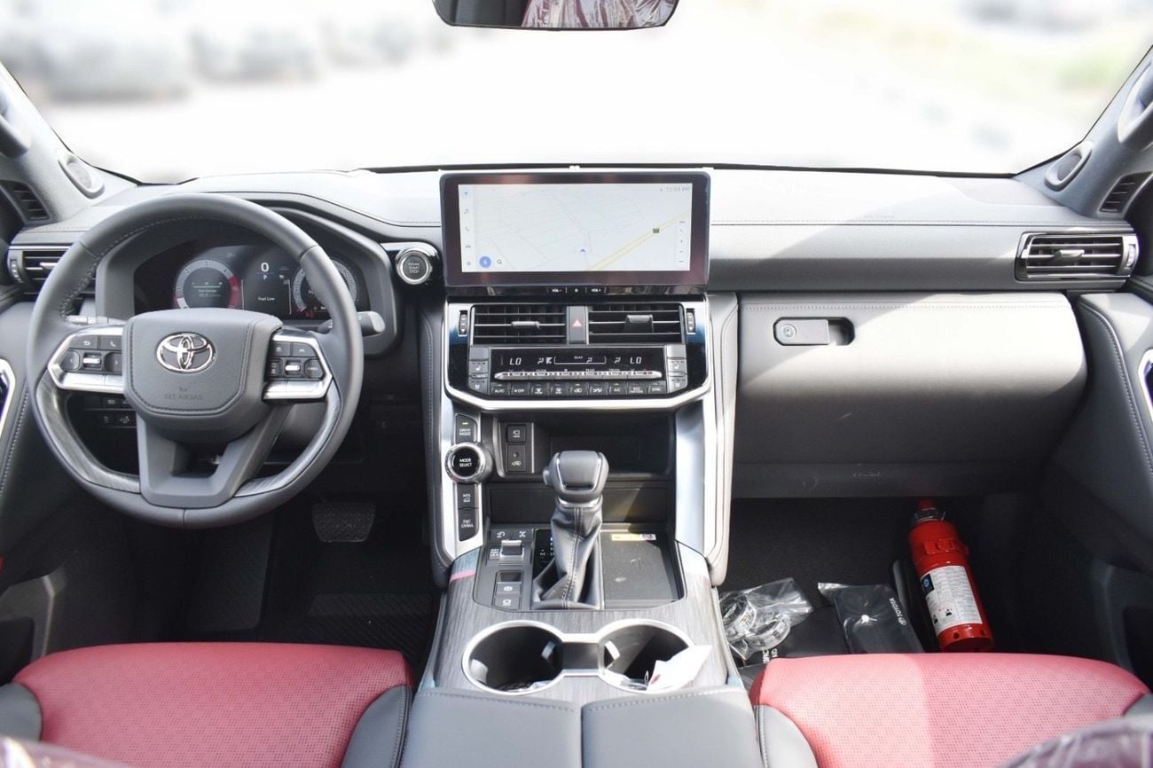 تويوتا لاند كروزر Toyota LC300 VXR 3.3L Full with radar 2025