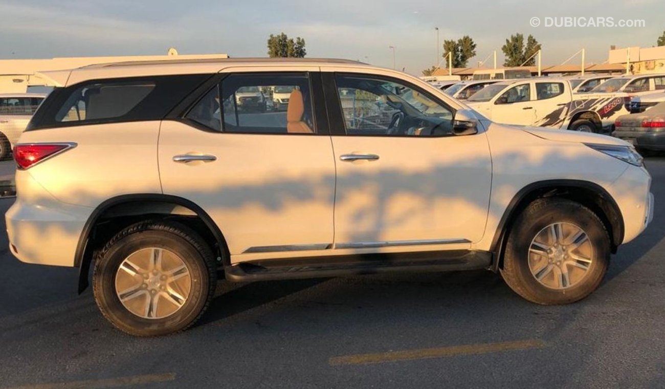 Toyota Fortuner 2.7L Petrol SR5 Auto