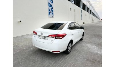 تويوتا يارس 1.5L SE Sedan