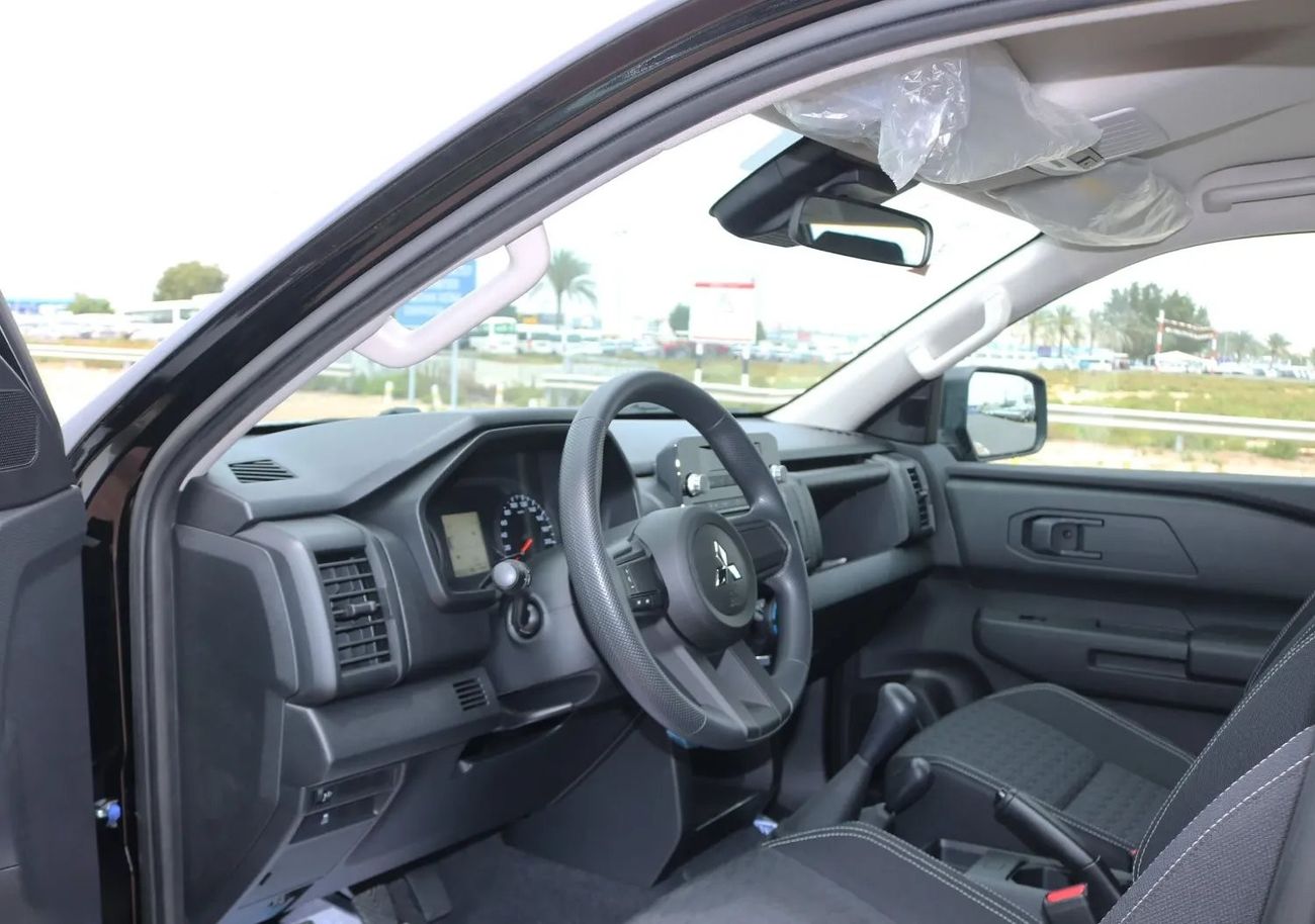 ميتسوبيشي L200 Triton GLX 4WD 2.4L Petrol MT High Line