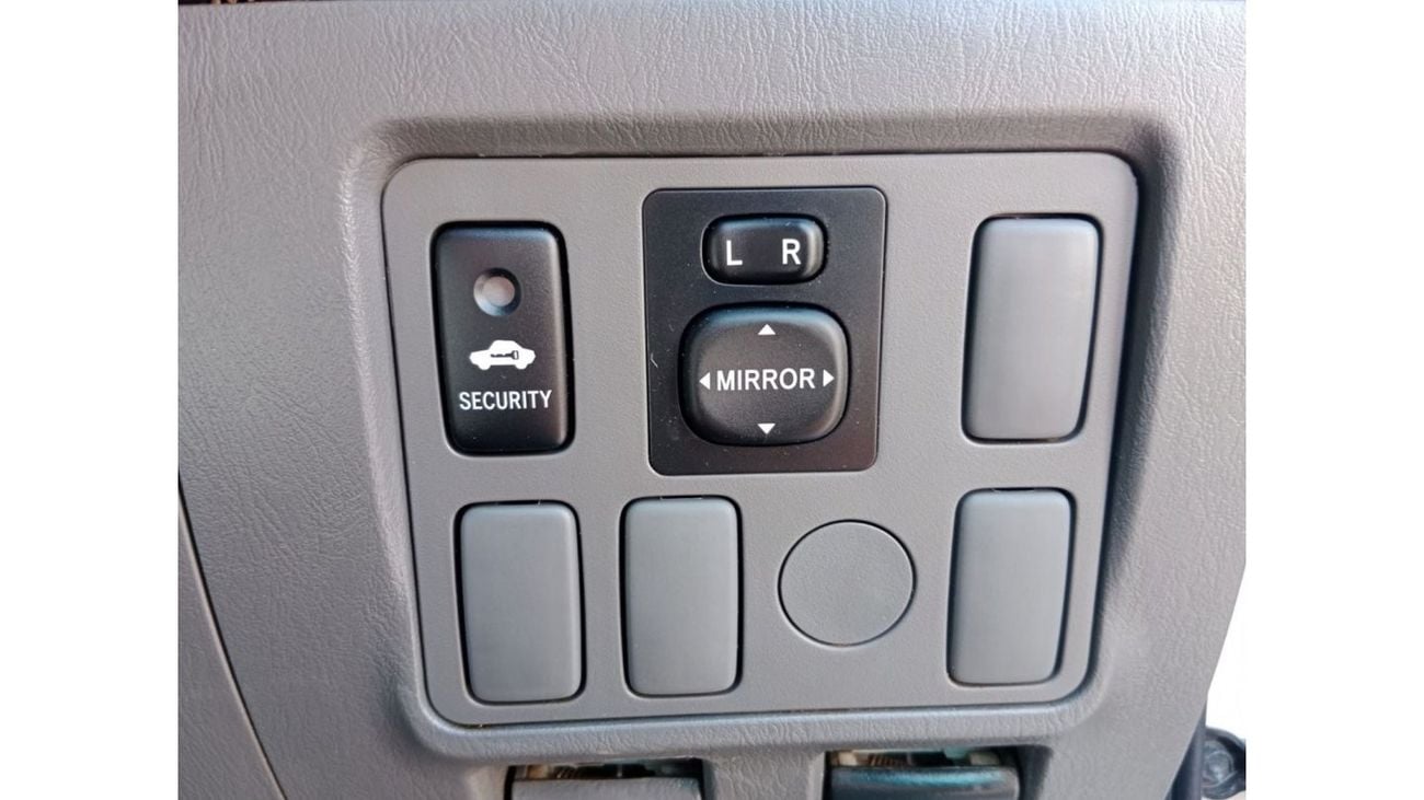 Toyota Hilux TOYOTA HILUX PICK UP RIGHT HAND DRIVE (PM1230)