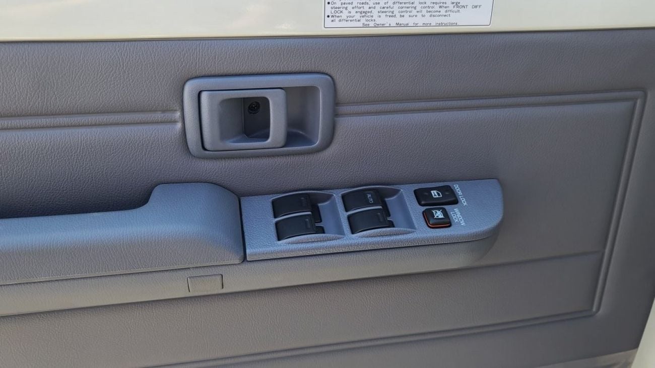 Toyota Land Cruiser 70 Toyota Land Cruiser 76 4.2L STD M/T DSL 2024