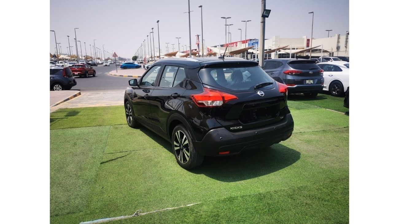 Nissan Kicks SV Very Clean Car
