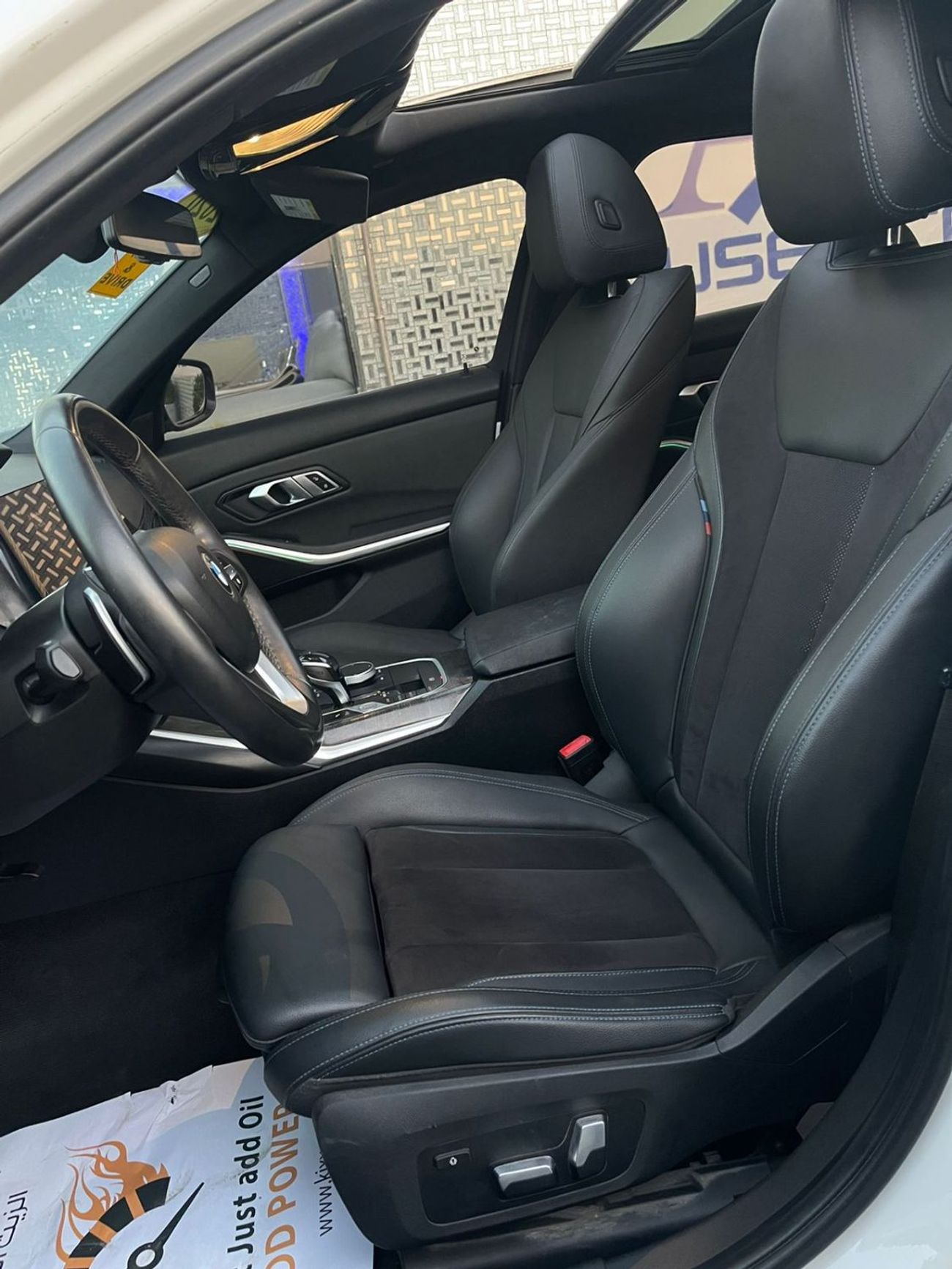 بي أم دبليو 330i