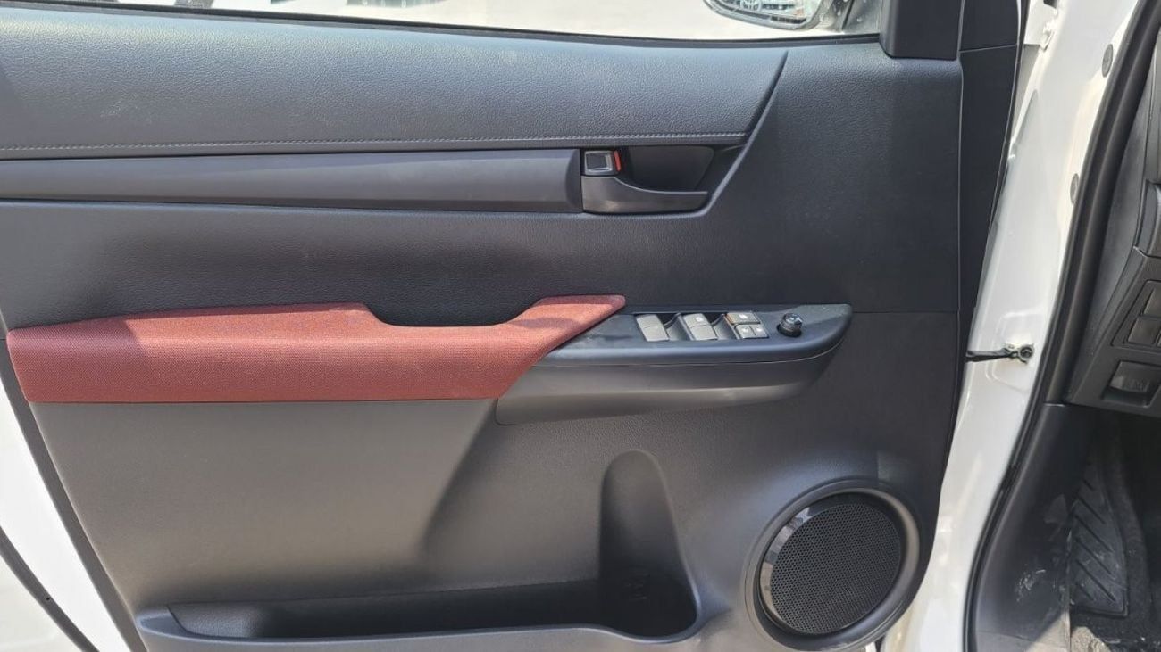 Toyota Hilux TOYOTA HILUX DC DSL 2.4L  AUTOMATIC 2025 MODEL YEAR