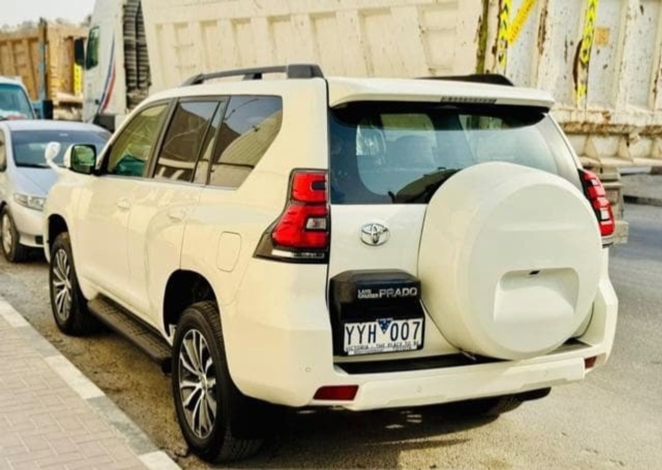 تويوتا برادو Kakadu 2018 Model Diesel Engine Full Option Top Of The Range