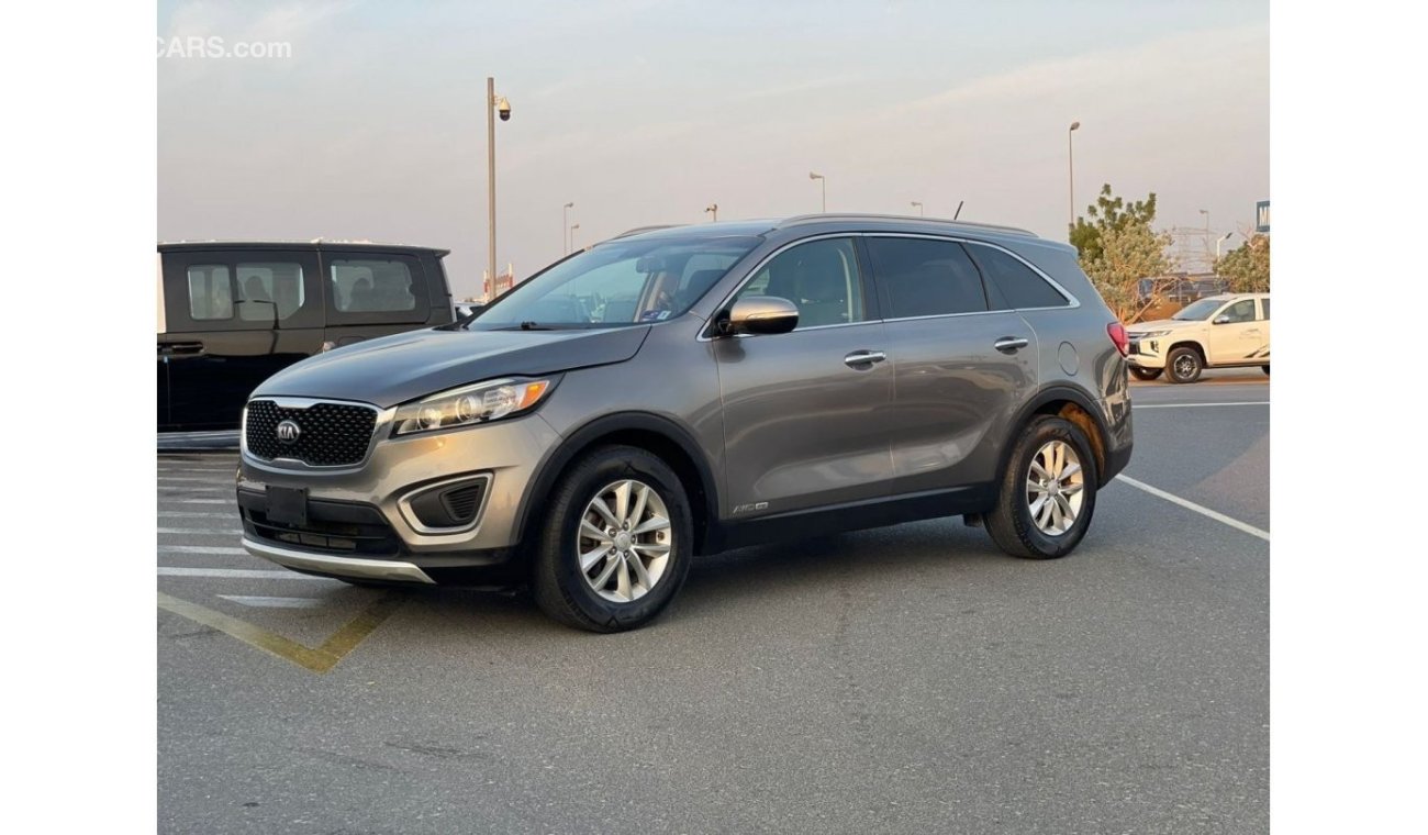 كيا سورينتو Clean Title* 2017 Kia Sorento LXS 3.3L V6 - AWD 4x4 - Full 7 Seater - Accident Free -  UAE PASS