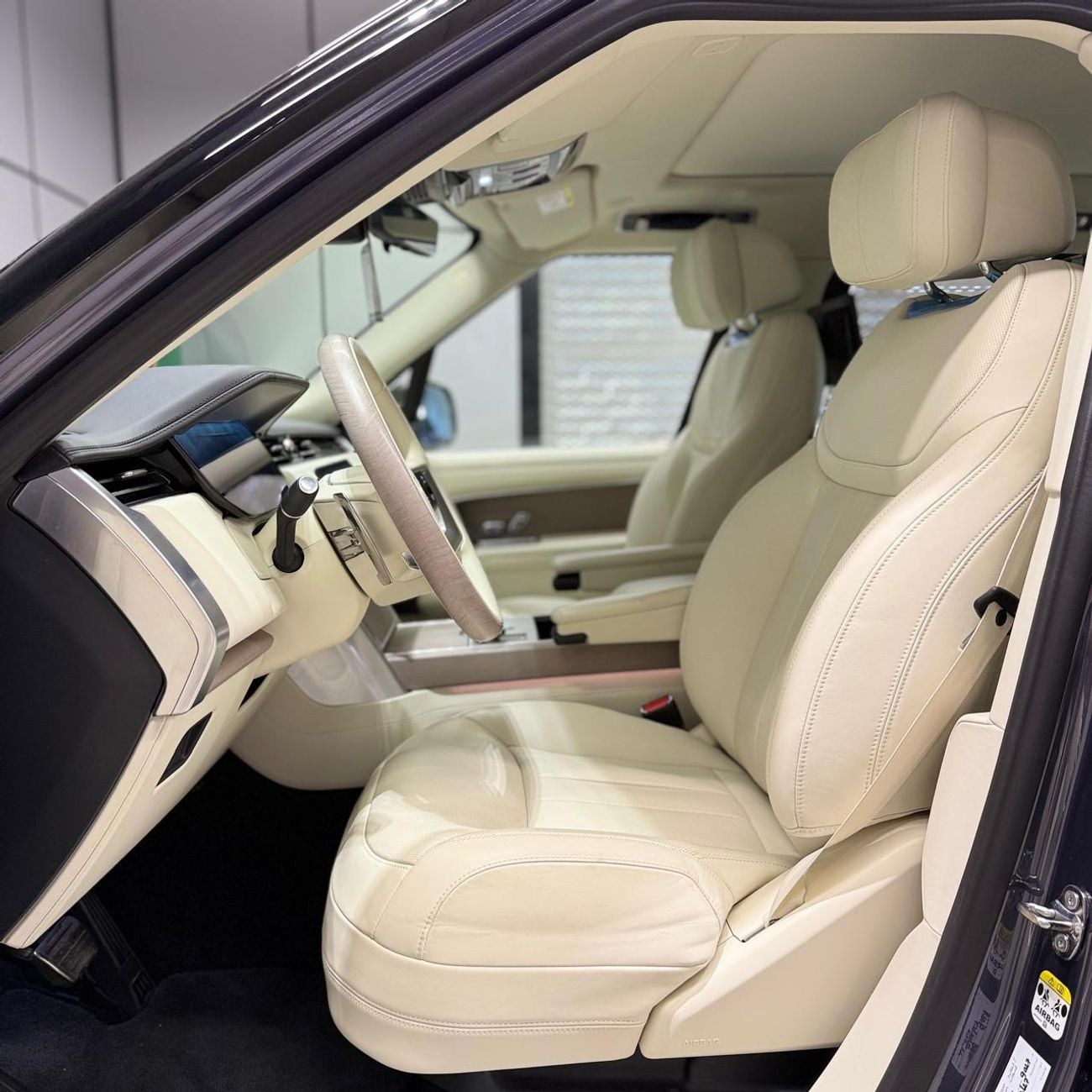 Land Rover Range Rover AUTOBIOGRAPHY LWB P530 | GCC | Under warranty and service contract