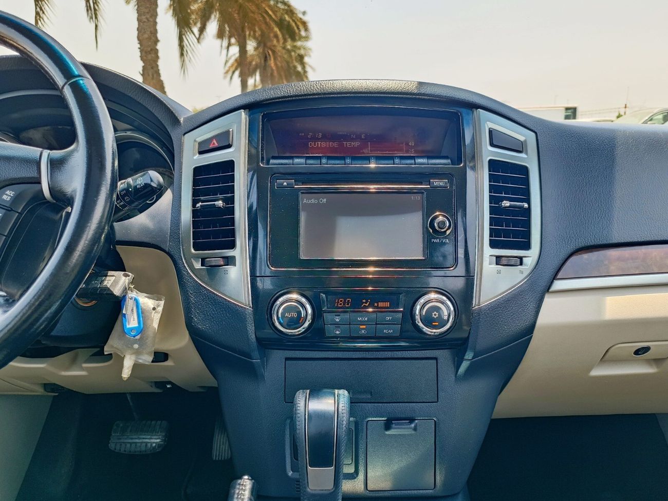 ميتسوبيشي باجيرو /SIGNATURE EDITION/ LOT#16883