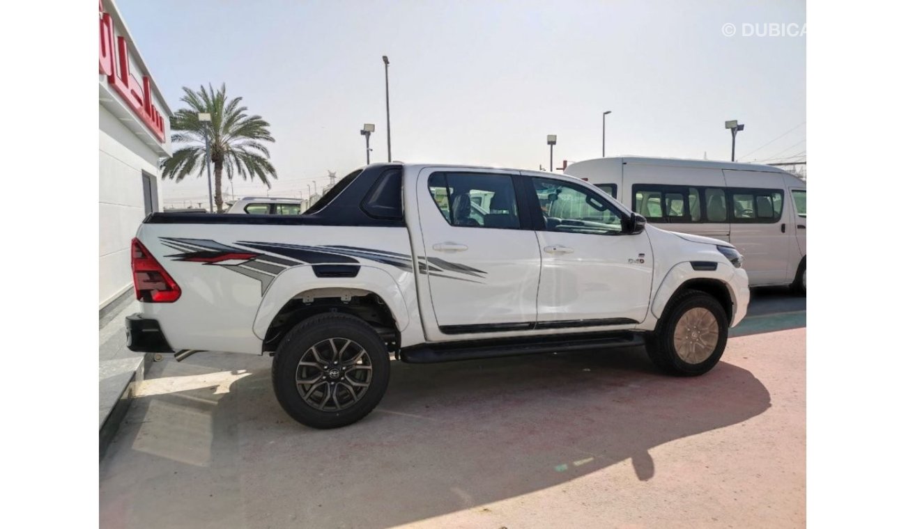 تويوتا هيلوكس 2023 GR sport D-4D double cabin 4WD 2.8L Diesel A/T