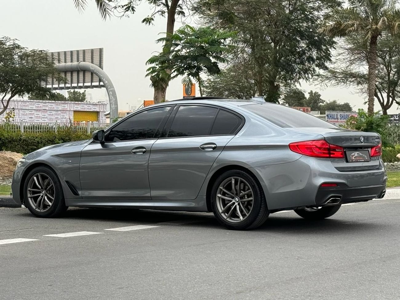 بي أم دبليو 520i GREAT OFFER BMW 520i M KIT 2018 GCC FULL OPTIONS