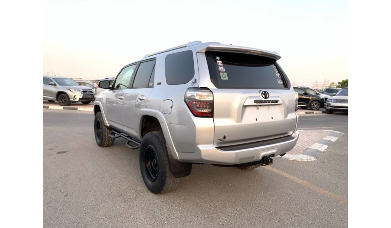 تويوتا 4Runner SR5 PREMIUM 4WD V6 HOT LOT - US SPECIFICATION