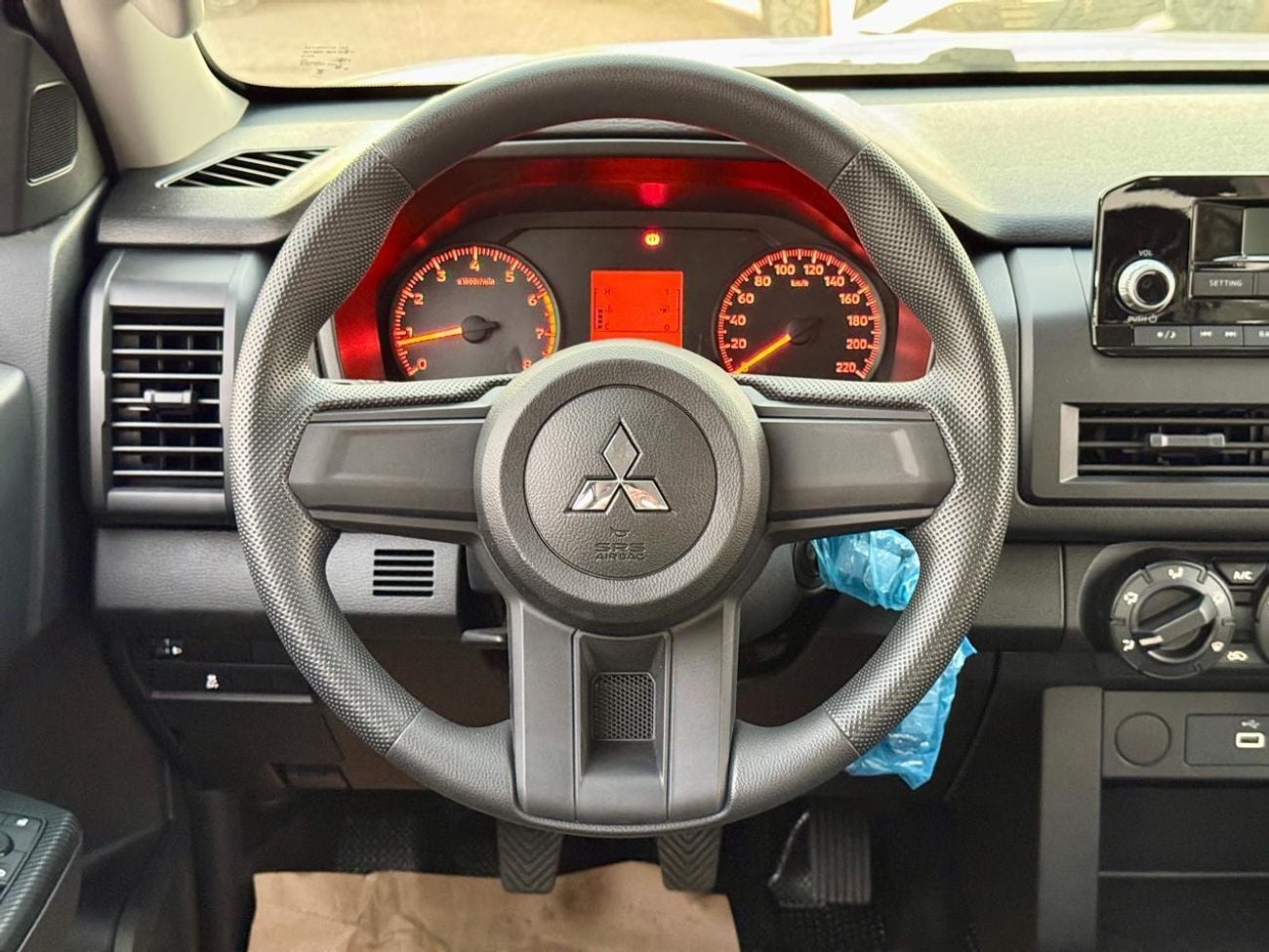 Mitsubishi L200 GL Double Cab Petrol 2.4L