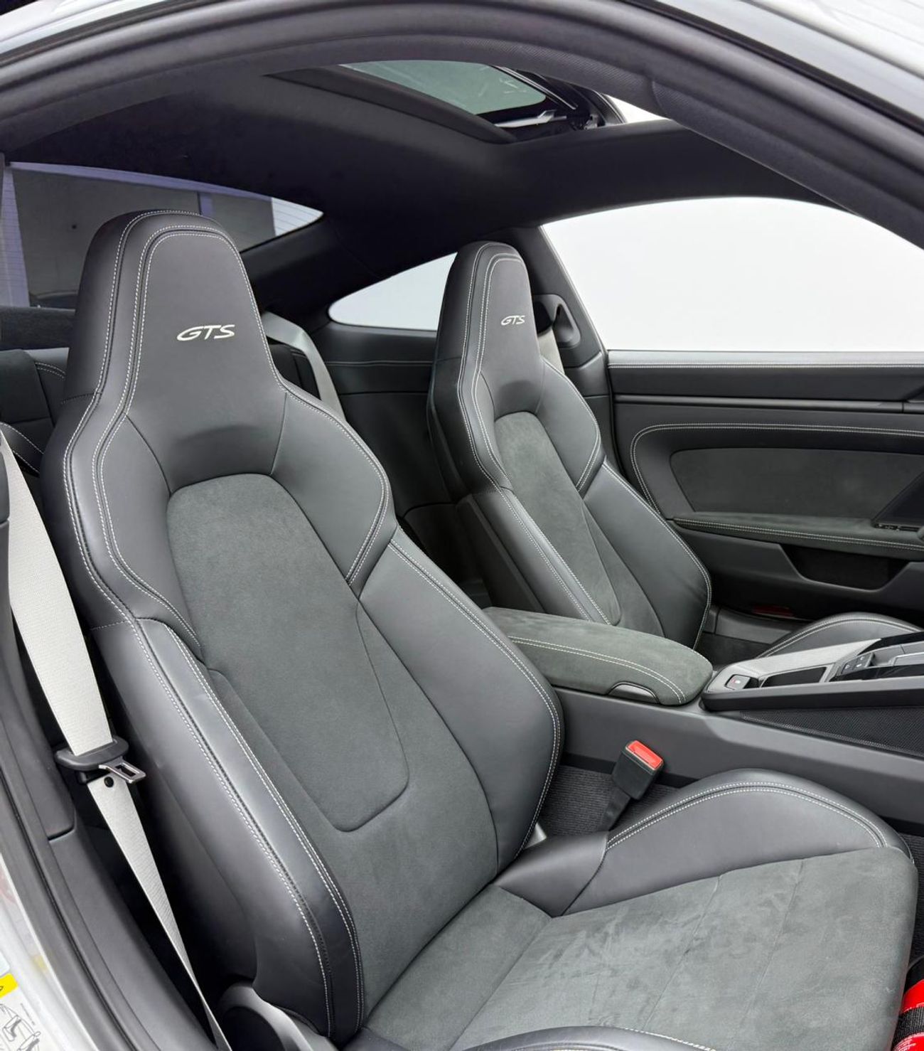 Porsche 911 Carrera GTS 3.0L (450 HP) Coupe 2023 Porsche 911 Carrera GTS ,Porsche Warranty+Full Service History