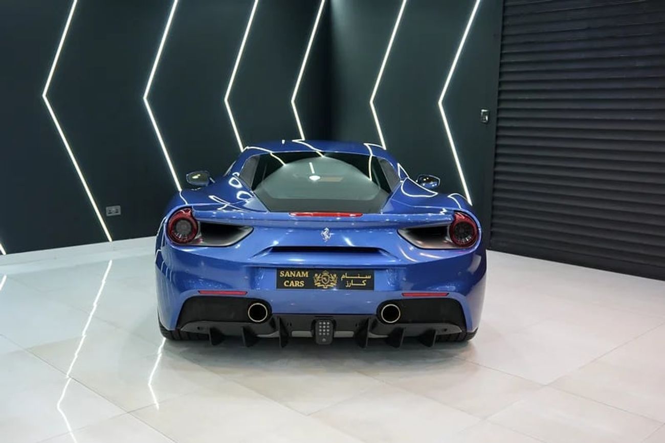 فيراري 488 Standard