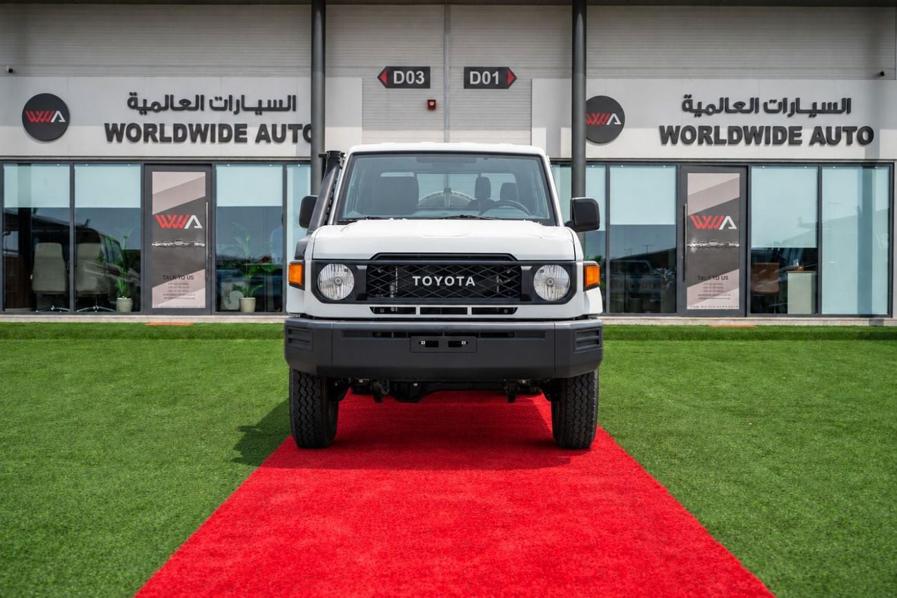 Toyota Land Cruiser Pick Up 79 4.0L Double Cab 5MT 4x4 2025 Model