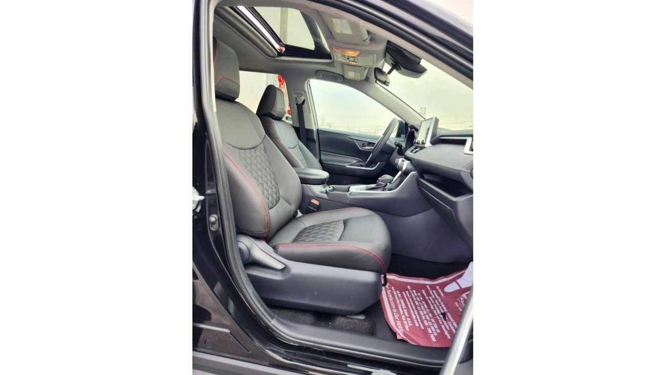 Toyota RAV4 XLE Toyota Rav4 Hybrid full option