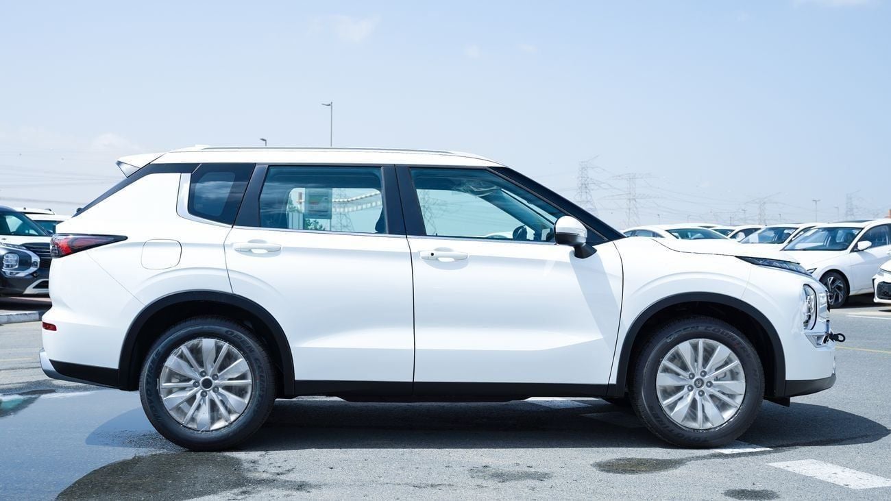 Mitsubishi Outlander GLX MIDLINE Brand New 2026 Mitsubishi Outlander Medium Line (G10) 2.5L | 7-Seater SUV | GCC Specific
