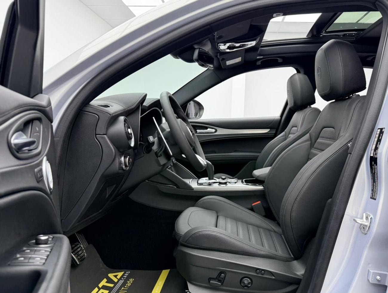 ألفا روميو ستيلفيو 2025 Alfa Romeo Stelvio Q4 Veloce, 5 Years Warranty + Service Pack, Delivery Kms, Fully Loaded, GCC