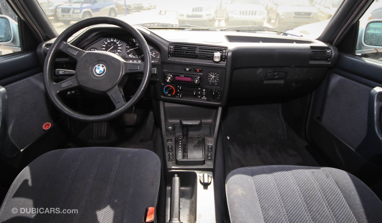 BMW 320i i