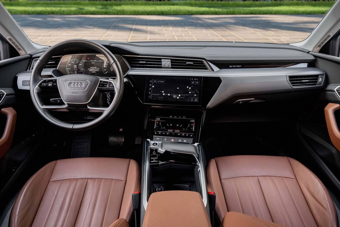 أودي اي ترون 55 ADVANCED | 2,546 P.M | 0% Downpayment | Audi Warranty!