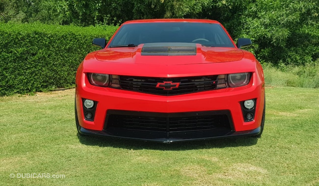 Chevrolet Camaro Chevorlet comaro ZL1 mode2014 GCC  car prefect condition