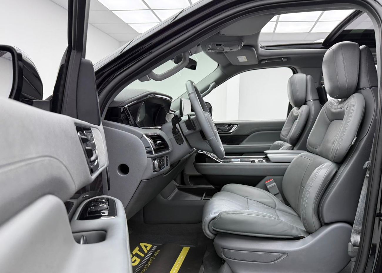 Lincoln Navigator Reserve 3.5L 2021 Lincoln Navigator Reserve, Sep/2026 Lincoln Warranty + Service Contract, Lincoln F