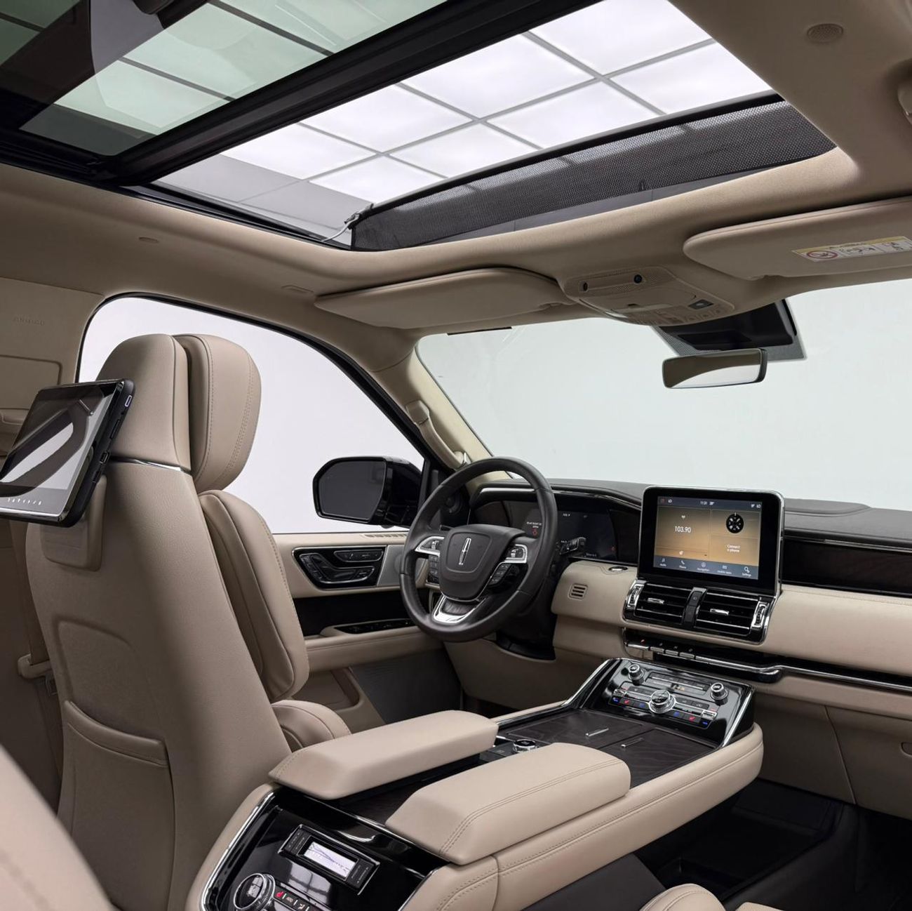 لينكولن نافيجاتور Presidential 3.5L 2021 Lincoln Navigator Presidential, 2026 Lincoln Warranty + Service Pack, Low Km,