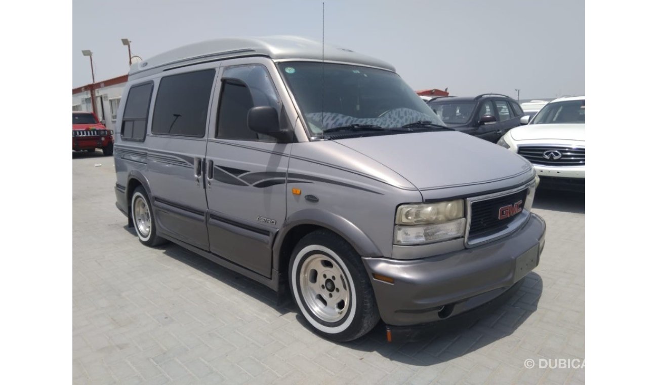 GMC Savana