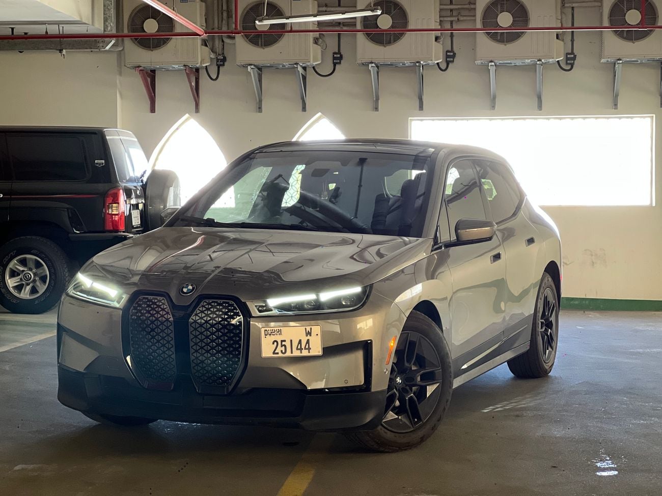 بي أم دبليو iX xDrive50