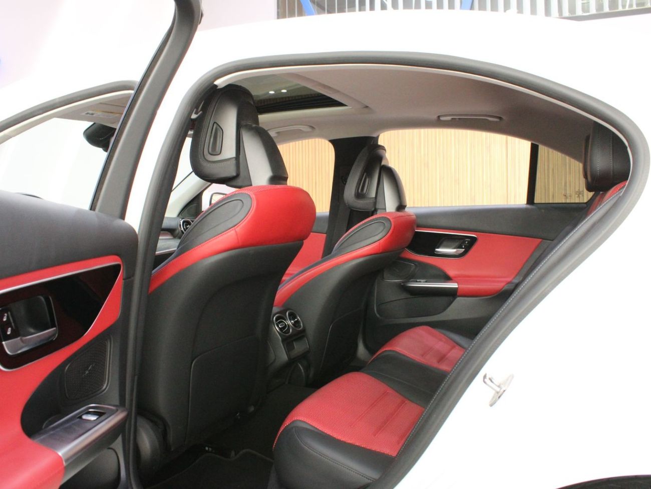 Mercedes-Benz C 300 - 2022, V4 | with Warranty