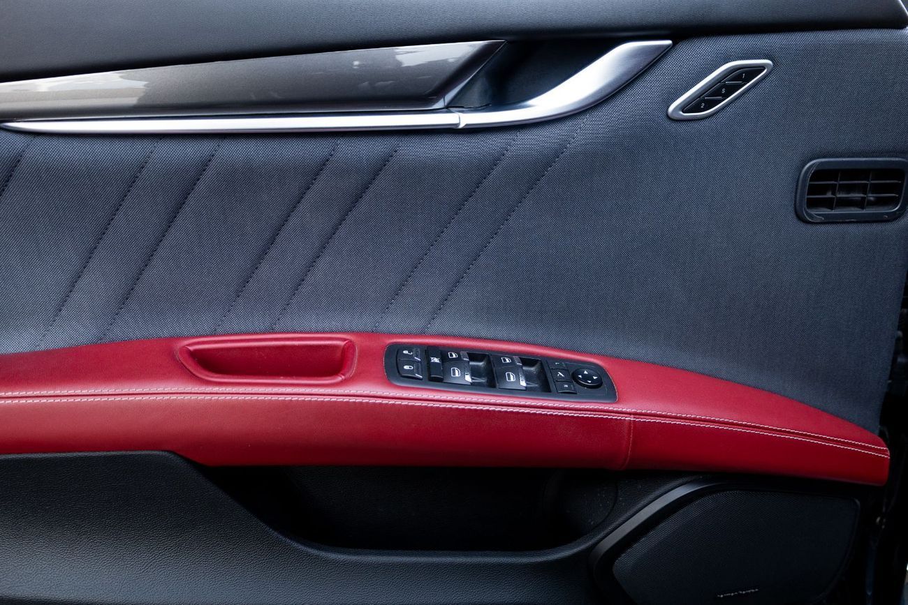 مازيراتي جيبلي GranLusso 3.0L