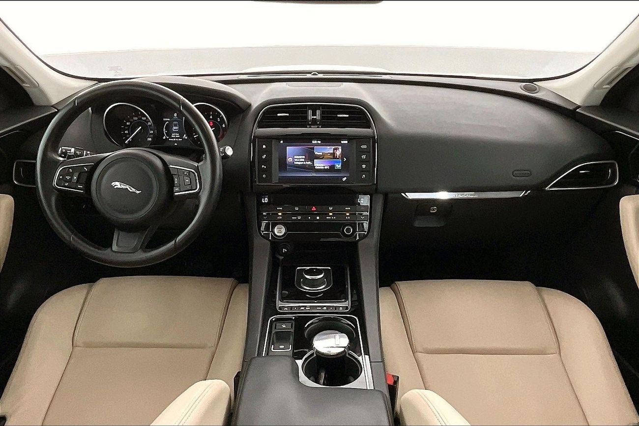 Jaguar F-PACE Pure