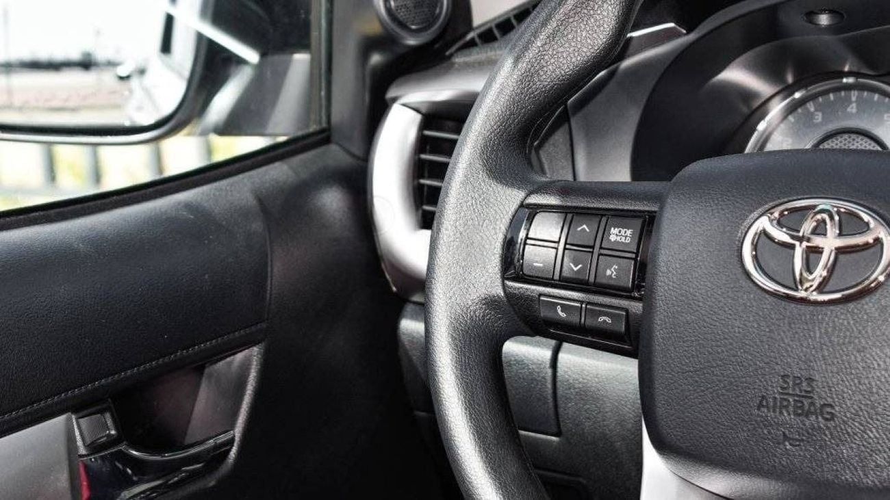 Toyota Hilux SGLX TOYOTA HILUX DC 2.7L 4X4 PETROL W/REAR CAMERA A/T MY24 2.7L Petrol 2024