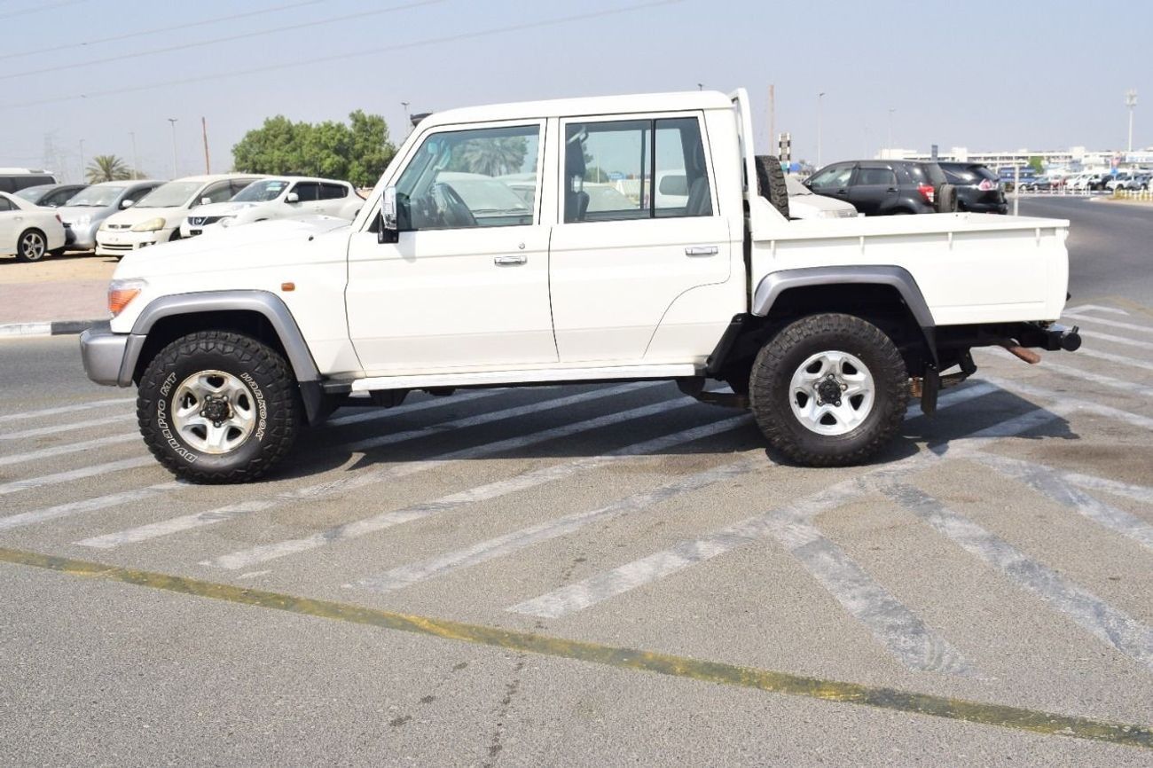Toyota Land Cruiser Pick Up Toypta Landcruiser Pickup DC 2019 RHD Diesel V8