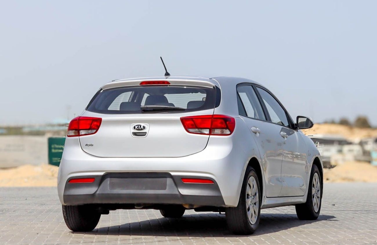 Kia Rio EX 1.4L (107 HP) Hatchback Kia Rio 1.4L 2019 GCC accident free in excellent condition 528 P.M