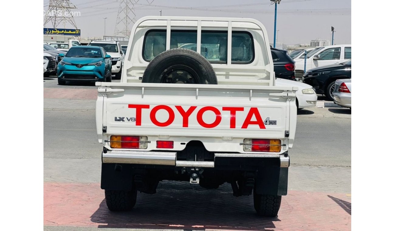 Toyota Land Cruiser Pick Up