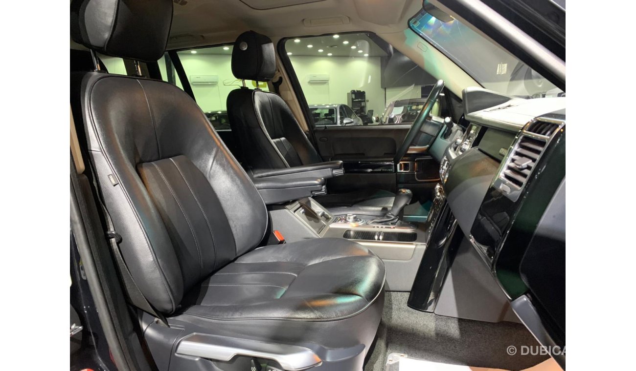 Land Rover Range Rover 2012 Range Rover Vogue HSE, Full Service History, GCC
