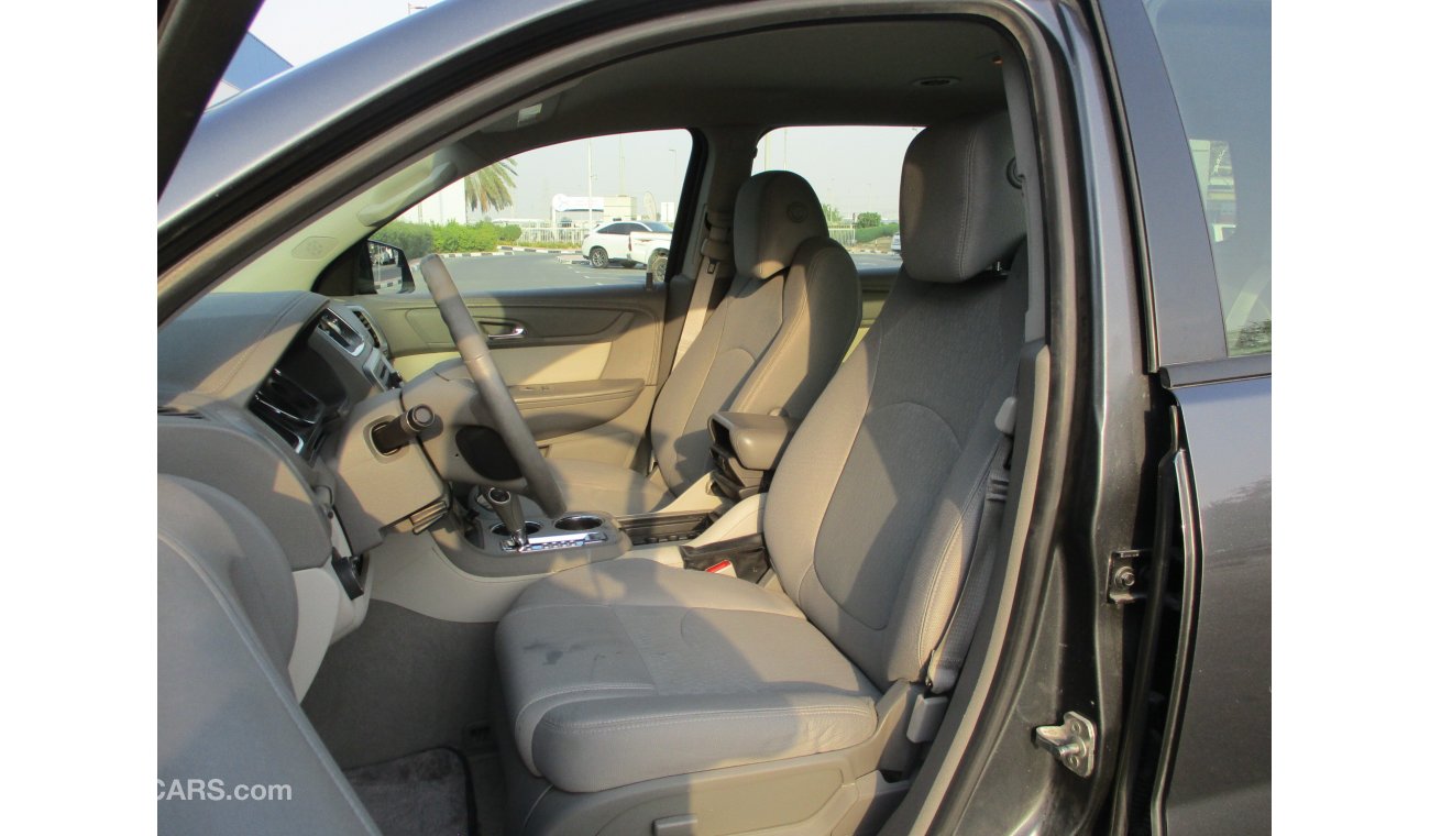 GMC Acadia 2013 FULL AUTO WITH LOW MILEAGE ,GULF SPACE