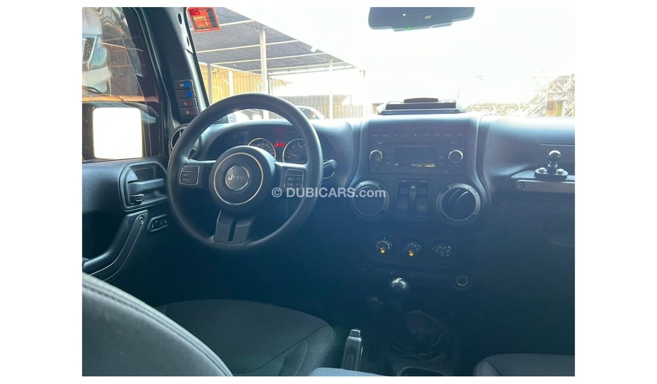 جيب رانجلر جيب رانجلر سبورت موديل : 2013 الممشي : 135,000 كم السعر : 49.000 درهم  قير عادي V6/3.6L  مواصفات خلي